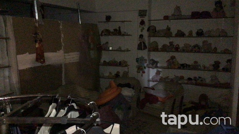 Hatay Defne Esentepe Mahallesinde 548 m2 Depolu Dükkan