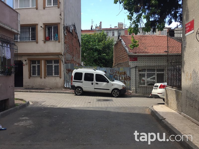 İstanbul Fatih Karagümrük Mahallesi'nde 2+1 53 m2 Daire