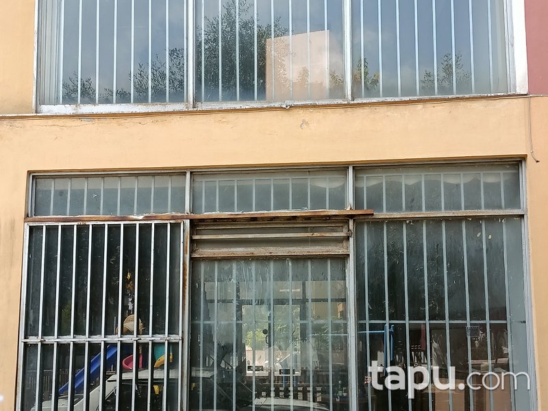 Antalya Muratpaşa Dutlubahçe Mahallesi'nde 251 m2 Depolu Dükkan