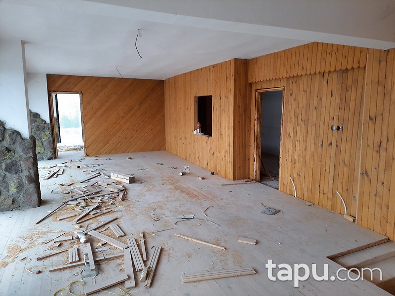 Ankara Kahramankazan Satıkadın Mahallesi'nde 335 m2 Asma Katlı Depolu Dükkan