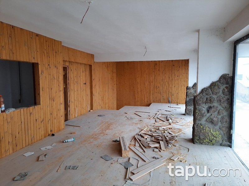 Ankara Kahramankazan Satıkadın Mahallesi'nde 335 m2 Asma Katlı Depolu Dükkan