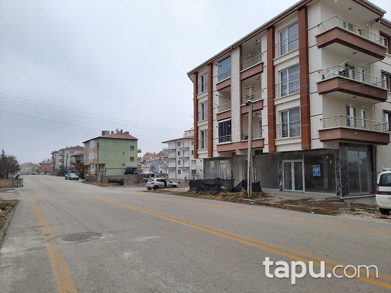 Ankara Çubuk İbni Sina Caddesi'ne Cepheli Dükkan