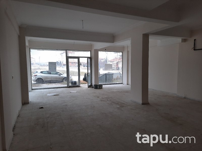 Ankara Çubuk İbni Sina Caddesi'ne Cepheli Dükkan