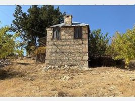 Mersin Gülnar İlçesi Ilısu Mahallesi'nde İki Katlı Ev Elma Bahçesi ve Tarla