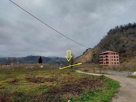 Trabzon İncesu Mahallesi'nde Müstakil Ev ve Fındık Bahçesi