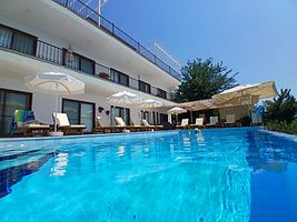 Kalkan Üzümlü'de Yüksek Getiri Potansiyelli, Turizm Belgeli Villa