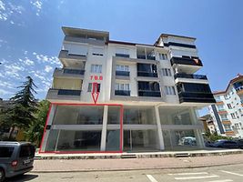 Burdur Bucak Okullar Cadde'sinde 280 m2 Dükkan (BS-03679)
