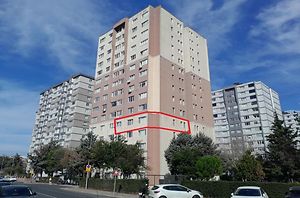 Beylikdüzü Barış Mahallesi Yakamoz Sitesi'nde 3+1 Daire