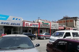 Karaman Merkez Şamkapı Caddesi'nde Hisseli Dükkan