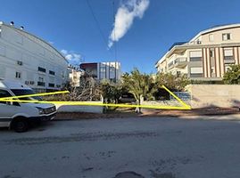 Antalya Muratpaşa Güzeloba'da Hisseli 2 Katlı Bina ve Arsası