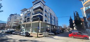 Burdur Bucak Okullar Cadde'sinde 280 m2 Dükkan (BS-03679)