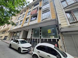 Bağcılar 15 Temmuz Mahallesi'nde 282 m2 Depolu Dükkan