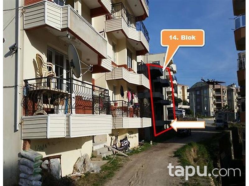 Aydın Kuşadası'nda Natamam (Olduğu Haliyle) 3+1 Daire