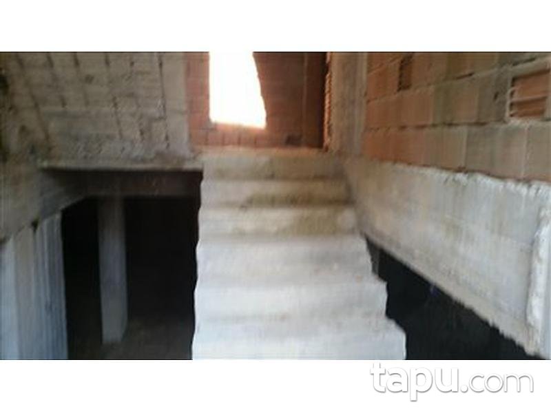Aydın Kuşadası'nda Natamam (Olduğu Haliyle) 3+1 Daire