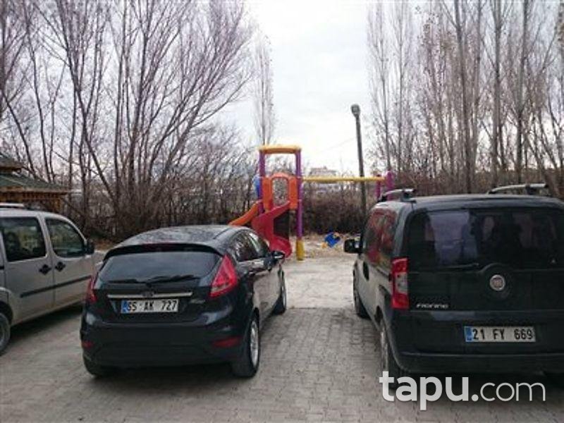 Van İpekyolu Hatuniye Mahallesinde 3+1 151 m2 Daire