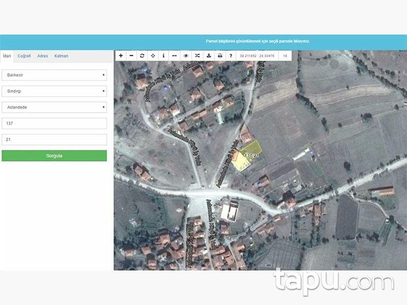 Balıkesir Sındırgı Aslandede'de Kargir Ev ve Arsası