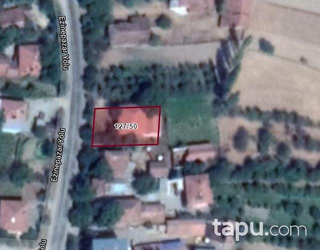 Amasya Merkez Ezinepazar Köyünde 144 m2 Kargir Ev ve Tarla