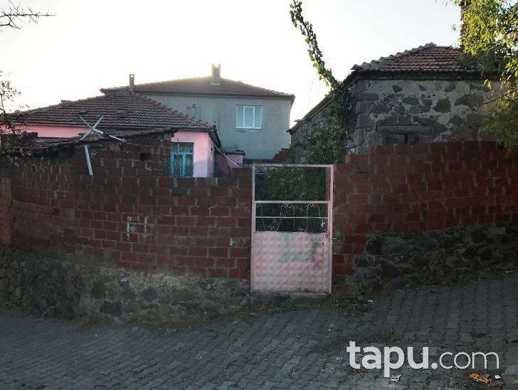 Balıkesir Ayvalık Çamoba Mahallesinde Kargir Ev