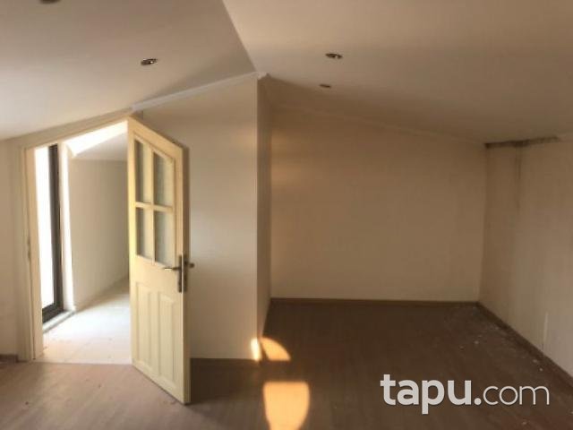 Aydın Kuşadası Soğucak Mahallesinde 296m2 Tripleks Daire