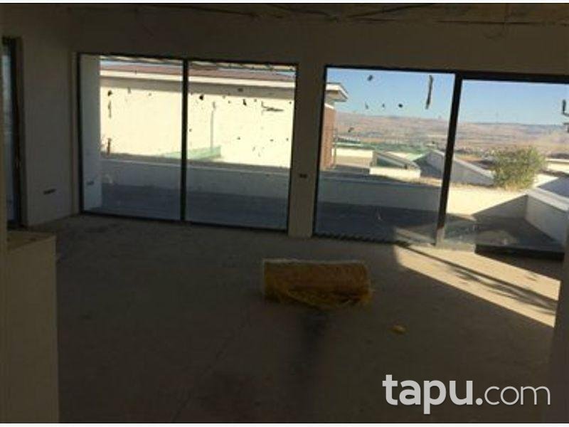 Ankara Gölbaşı Hacılar Mahallesi'nde 465 m2 4+1 Villa