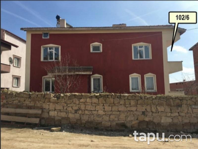 Afyonkarahisar İhsaniye Döğer Kasabasında 2 Katlı Bina ve Arsası