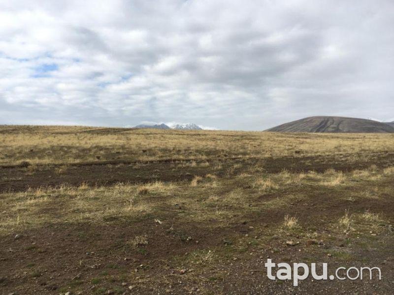 Bitlis Tatvan Karşıyaka Mahallesinde 871 m2 İmarlı Arsa