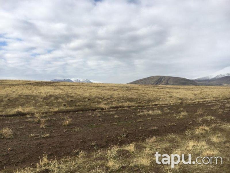 Bitlis Tatvan Karşıyaka Mahallesinde 871 m2 İmarlı Arsa