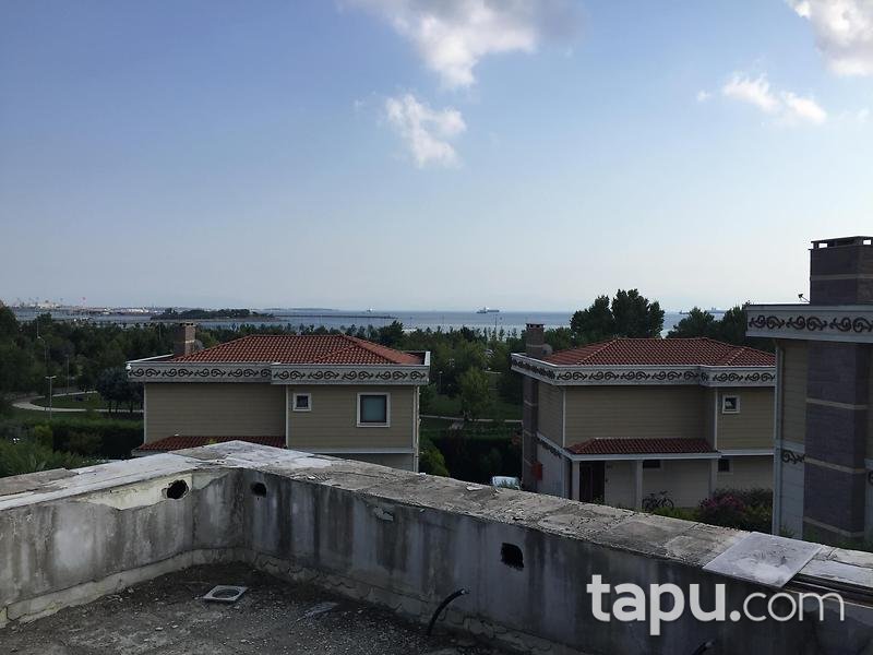 İstanbul Pendik Kaynarca Mahallesinde Natamam Hisseli Dubleks Villa