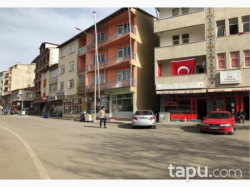 Sivas Akıncılar Yukarı Mahallesinde 4 Katlı Bina