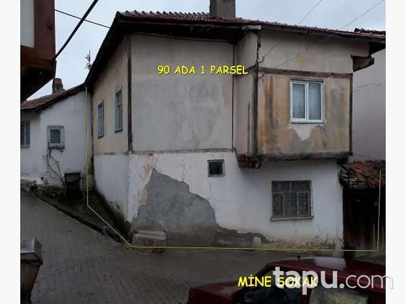 Çorum Mecitözü Sarıdede Mahallesinde 2 Katlı Ahşap Bina