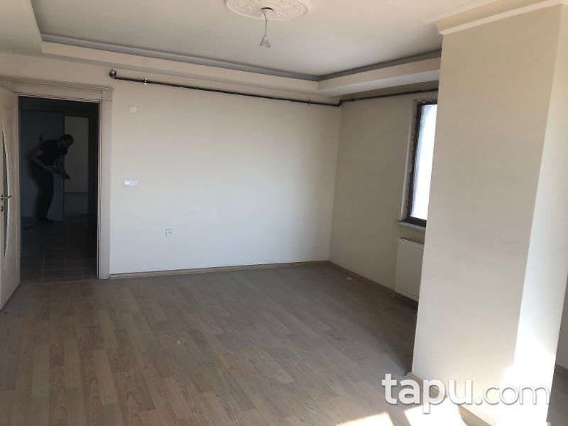 İstanbul Sultangazi Uğur Mumcu Mahallesinde 160 m2 4+1 Dubleks Daire