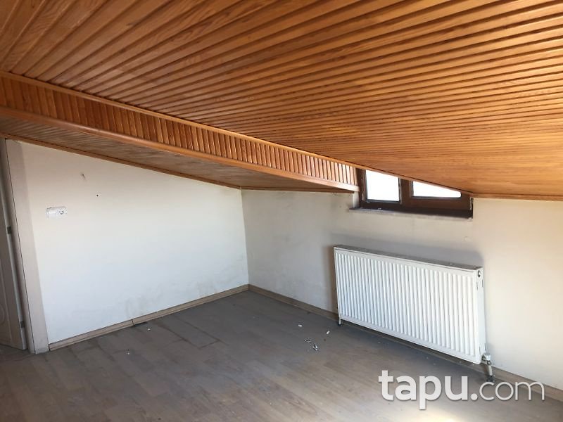 İstanbul Sultangazi Uğur Mumcu Mahallesinde 160 m2 4+1 Dubleks Daire