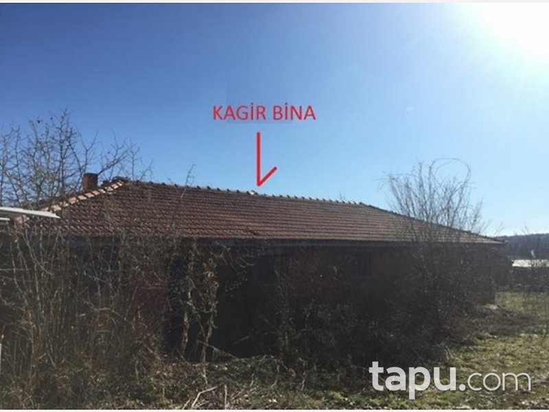 Kütahya Emet Yenice Köyünde Kargir Ev ve Ahır