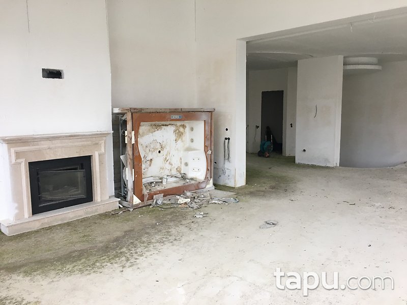 İstanbul Büyükçekmece Karaağaç Mahallesinde 7+1 Villa