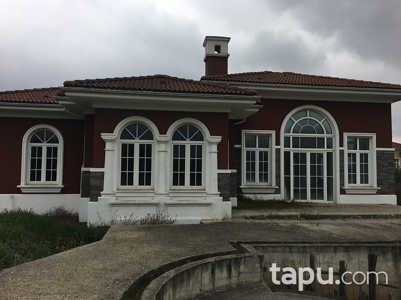 İstanbul Büyükçekmece Karaağaç Mahallesinde 7+1 Villa