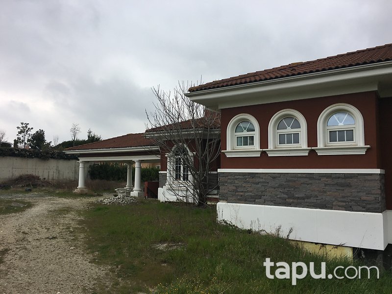 İstanbul Büyükçekmece Karaağaç Mahallesinde 7+1 Villa