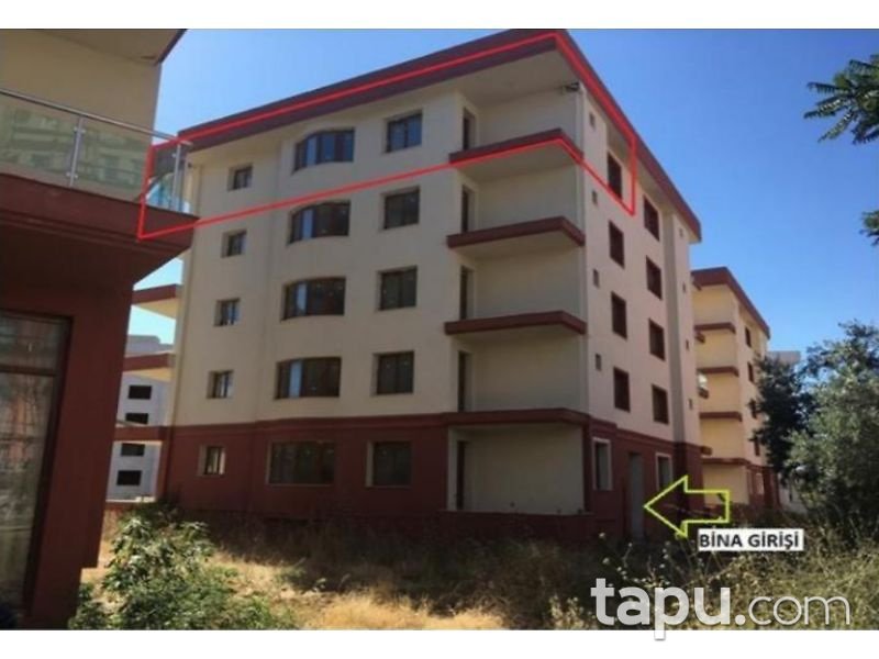 İzmir Torbalı Torbalı Mahallesi Gökdağ Sitesinde 3+1 Natamam Daire