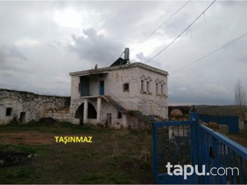 Nevşehir Merkez Çiftlik Köyünde 2 Katlı Taş Ev