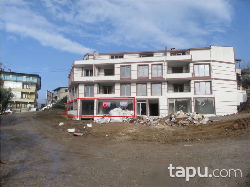 Bursa Osmangazi Akpınar Mahallesinde 215 m2 Dükkan