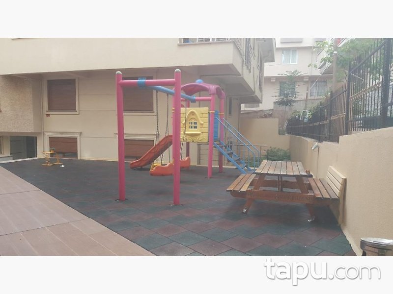 İstanbul Üsküdar Ferah Mahallesinde Dubleks Daire