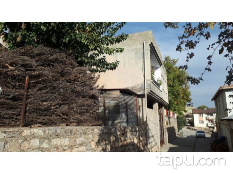 Adıyaman Gerger Kelaşan Mahallesi'nde 323 m2 2 Katlı Bina