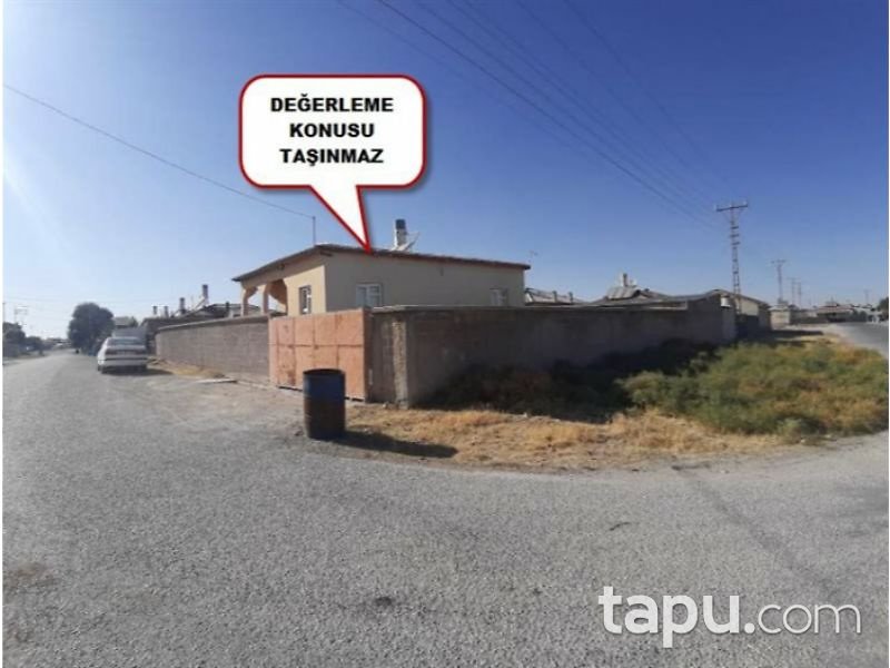 Konya Karapınar Cumhuriyet Mahallesinde 230 m2 Bina