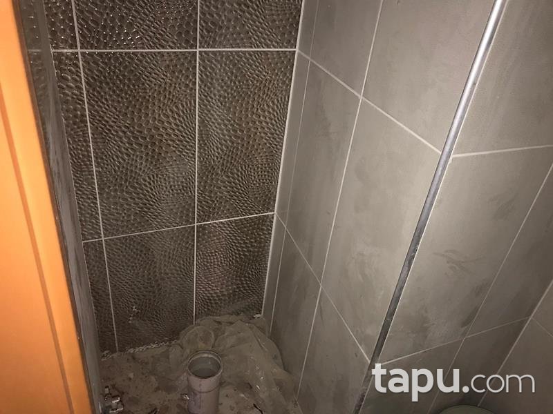 Çanakkale Ezine Camikebir Mahallesi'nde 370 m2 Depolu Dükkan