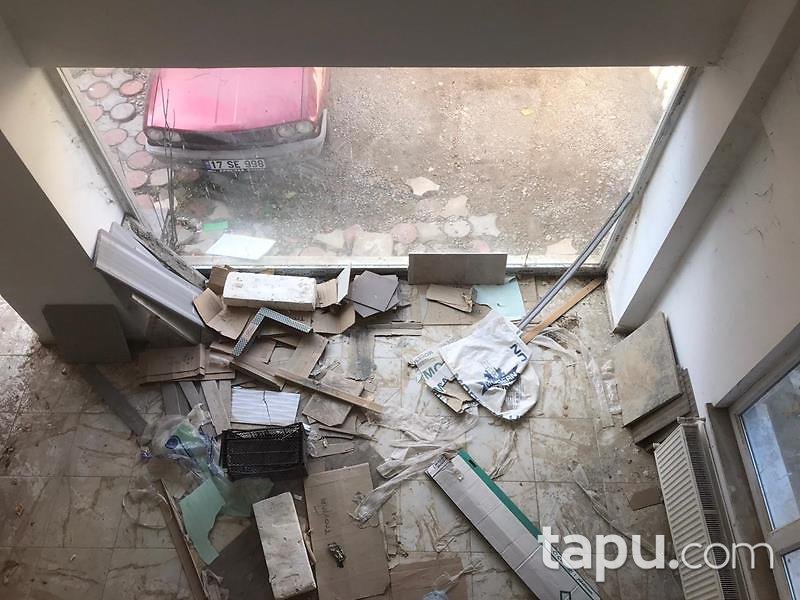 Çanakkale Ezine Camikebir Mahallesi'nde 370 m2 Depolu Dükkan