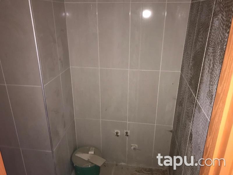 Çanakkale Ezine Camikebir Mahallesi'nde 370 m2 Depolu Dükkan