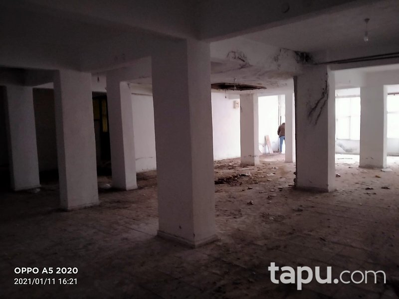 Bilecik Merkez Ertuğrul Gazi Mahallesi'nde İskanlı 202m2 Depo