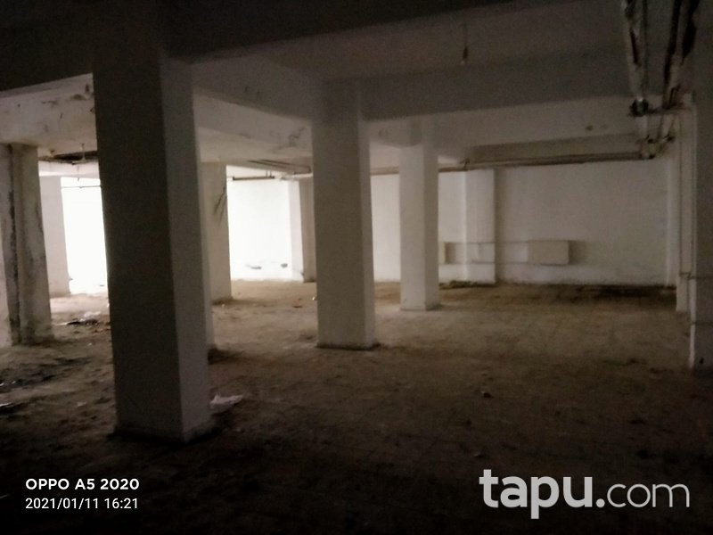Bilecik Merkez Ertuğrul Gazi Mahallesi'nde İskanlı 202m2 Depo