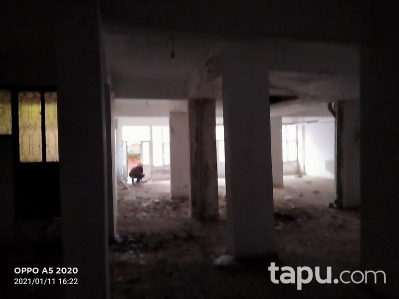 Bilecik Merkez Ertuğrul Gazi Mahallesi'nde İskanlı 202m2 Depo