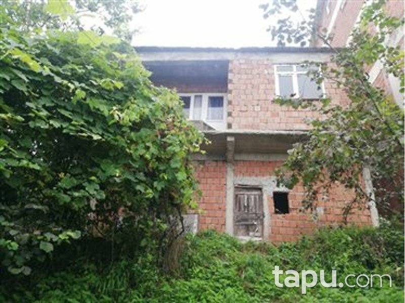 Ordu Gürgentepe Tikenlice Mahallesi'nde Kagir Ev ve Fındık Bahçesi