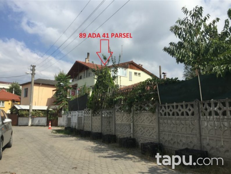 Hendek'te Üniversite'ye Yakın Konumda İskanlı Bahçeli Müstakil Ev